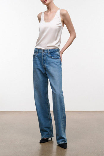 JAMES boyfriend jeans in blue wash, relaxed wide-leg fit with front pockets and belt loops
