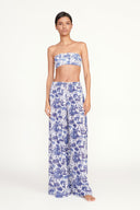 BLUE TOILE