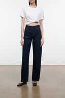 High-rise indigo jeans with wide straight leg and button closure