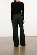 Relaxed-fit jeans in dark leopard print, back view, wide straight legs, pockets