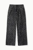 STUDDED BLACK