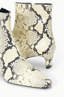 WHITE SNAKE